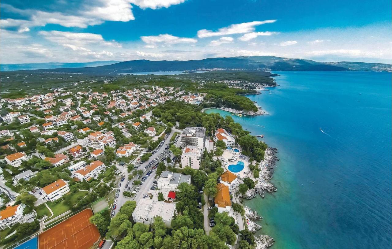 Awesome apartment in Dobrinj with 2 Bedrooms&WiFi Buitenkant foto